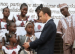 Macron s’engage à restituer le patrimoine africain accaparé par la France 
