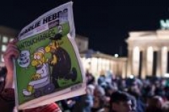 La ligne éditoriale de Charlie Hebdo critiquée