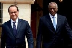 La France signe de lucratifs contrats en Angola