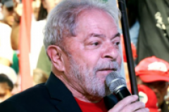 L'ex-président brésilien va se rendre à la justice pour corruption 