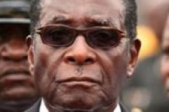 Mugabe critique l'«absurdité homosexuelle» 