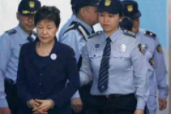 L'ex-présidente sud-coréenne condamnée à 24 ans de prison