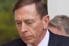 L'ex-chef de la CIA Petraeus condamné avec sursis