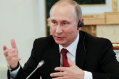 Poutine fustige la «russophobie»