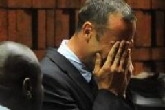 Accusé de meurtre, en larmes Oscar Pistorius nie 