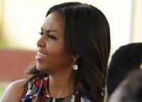 Michelle Obama invite les jeunes filles à rester à l'école