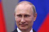 Poutine signe le décret reconnaissant l'indépendance de la Crimée