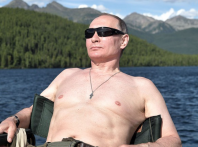 Poutine affiche sa forme physique 