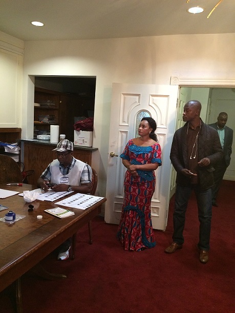 Vote à l’Ambassade de Guinée à Washington, le 11 Octobre 2015