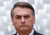 Le président du Brésil quitte le pouvoir en pleurant